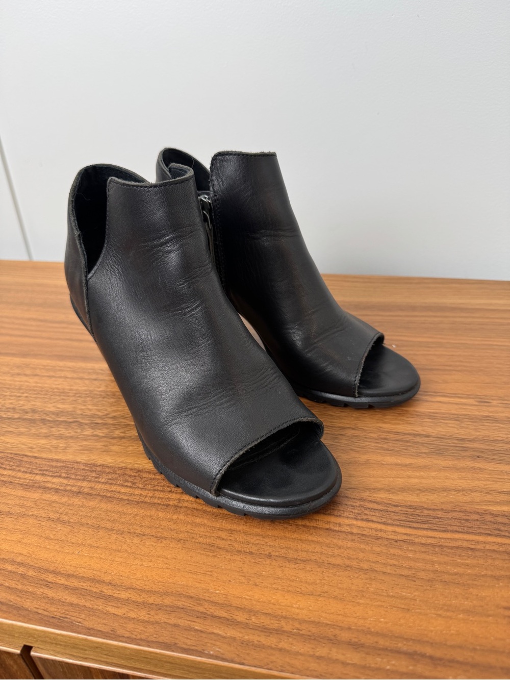 Sorel Nadia Bootie - Size 7 - Black full-grain leather peep-toe heel